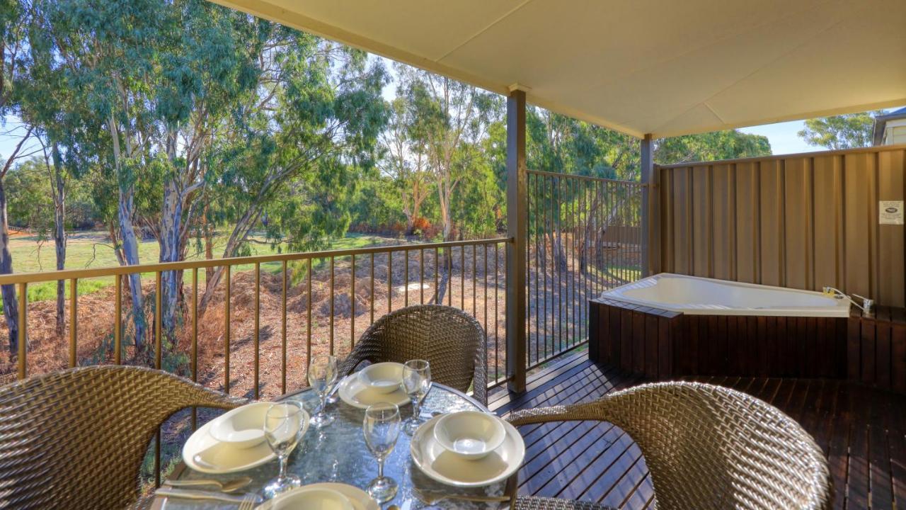 Bridges On Meninya Motel & Apartments Moama Kültér fotó